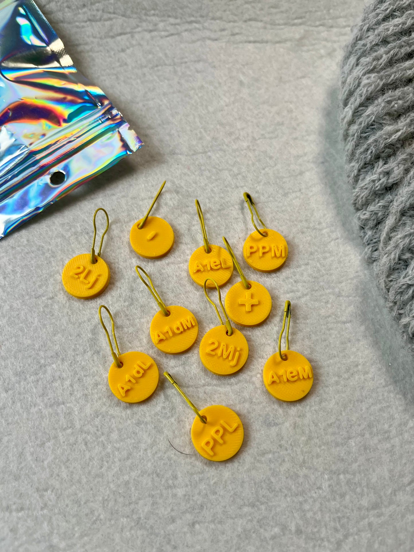 Marcadores com aumentos e diminuições